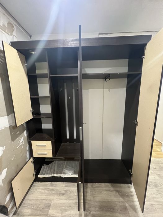 Продаю прихожую, в хорошем состоянии, б/у.