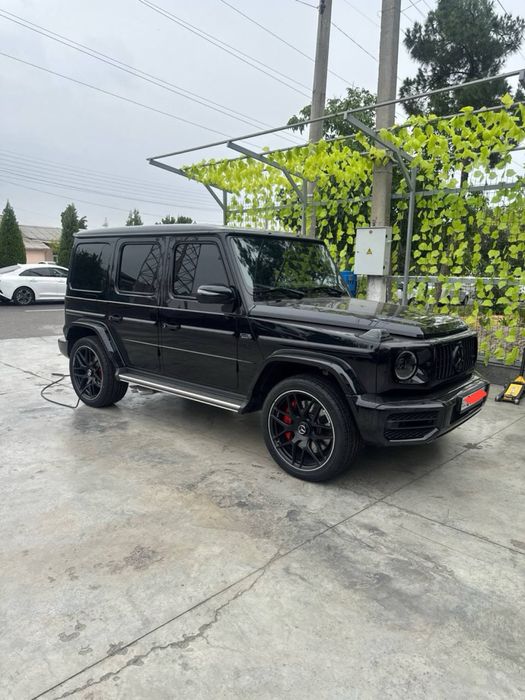 Mercedez-Benz G63 AMG