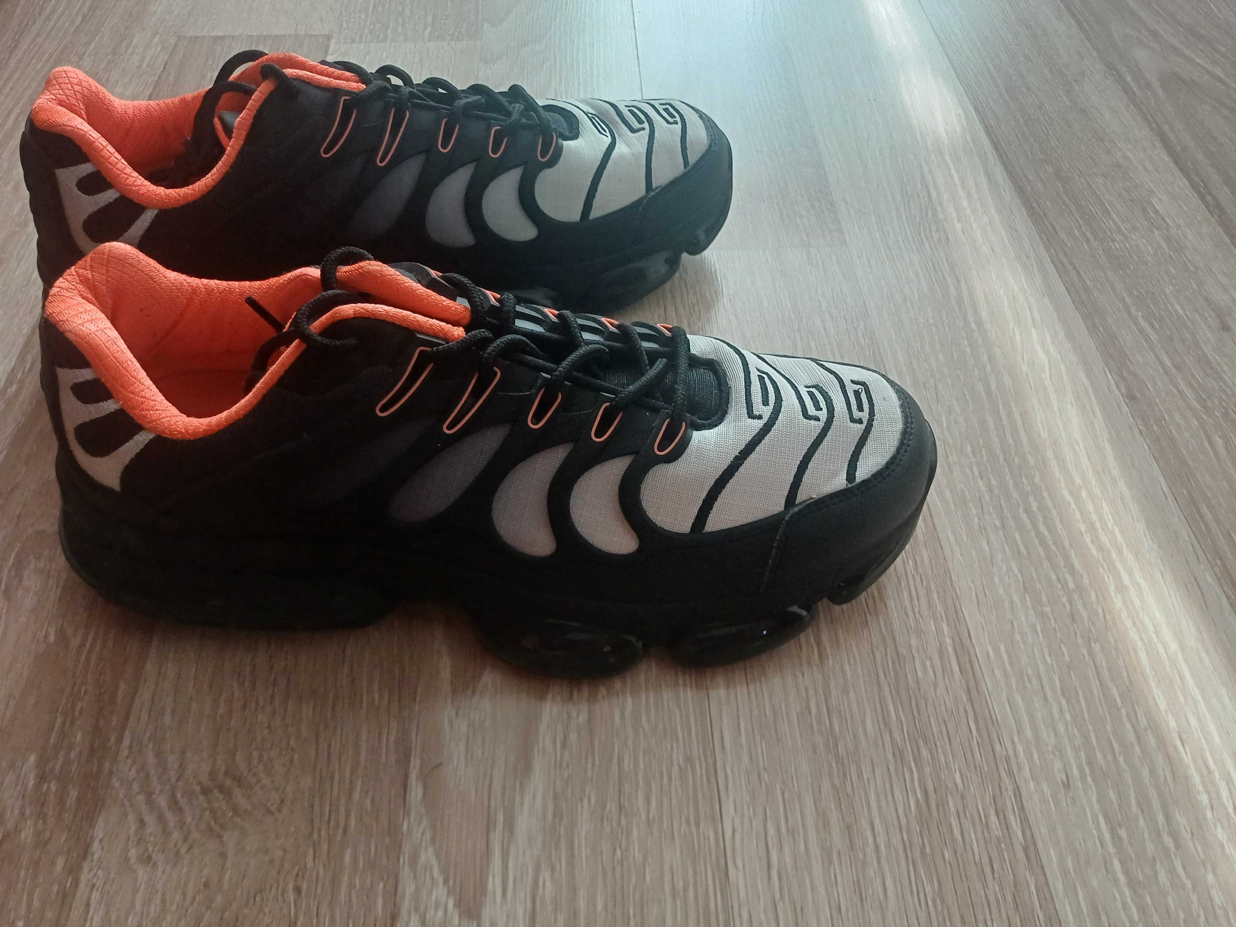 Оригинални маратонки adidas