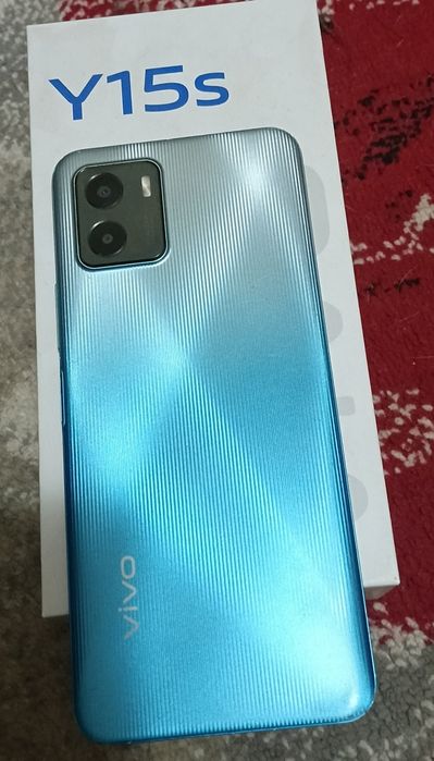 Продам телефоны на запчасти полетела матрица на всех телефонах .