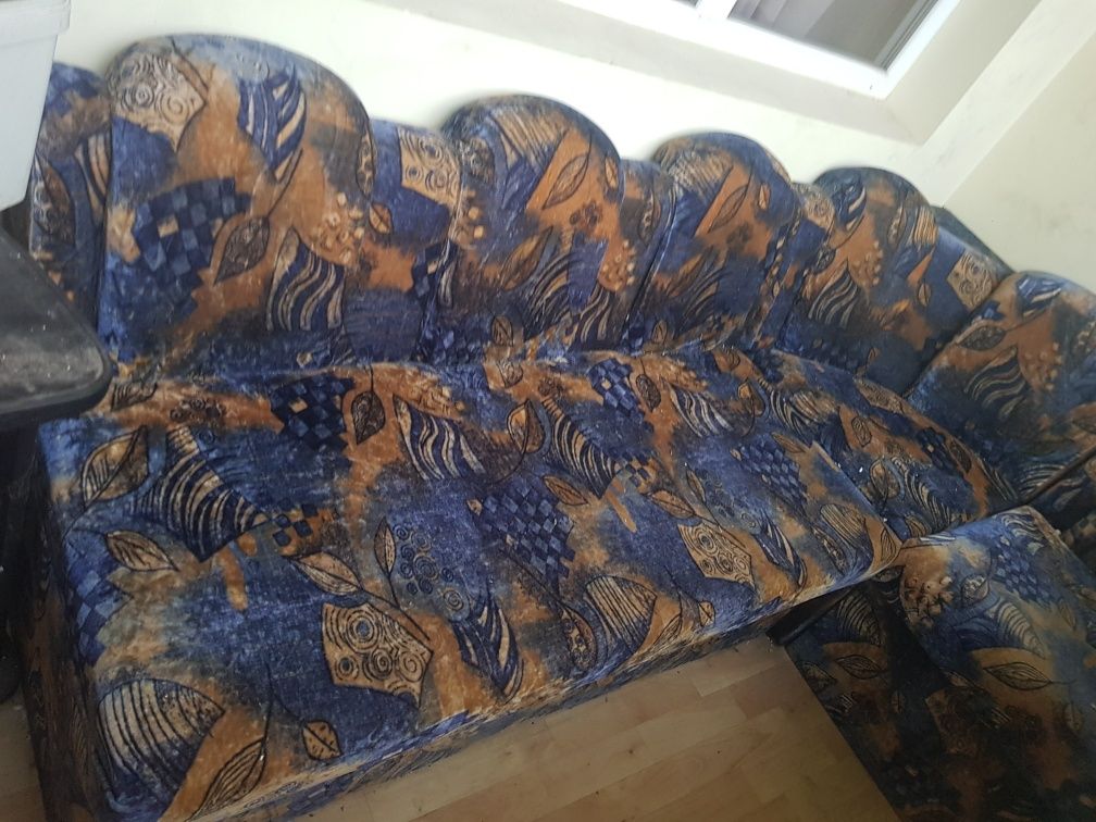 Масивен диван с ракла