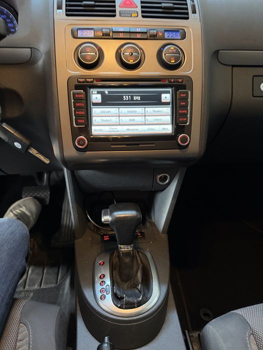 Vw Touran Cross AVARIAT