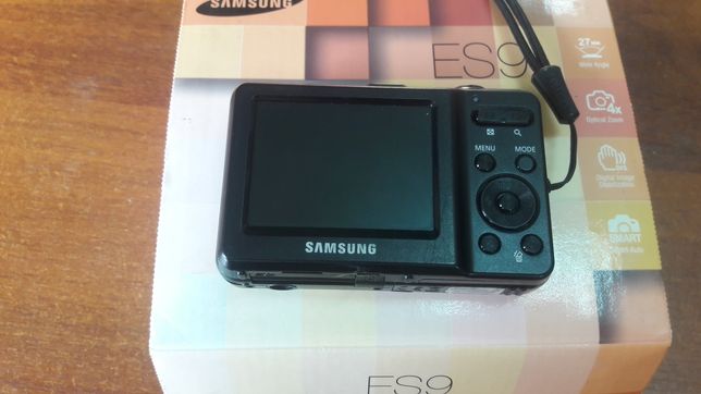 Цифровой фотоапарат Samsung ES9