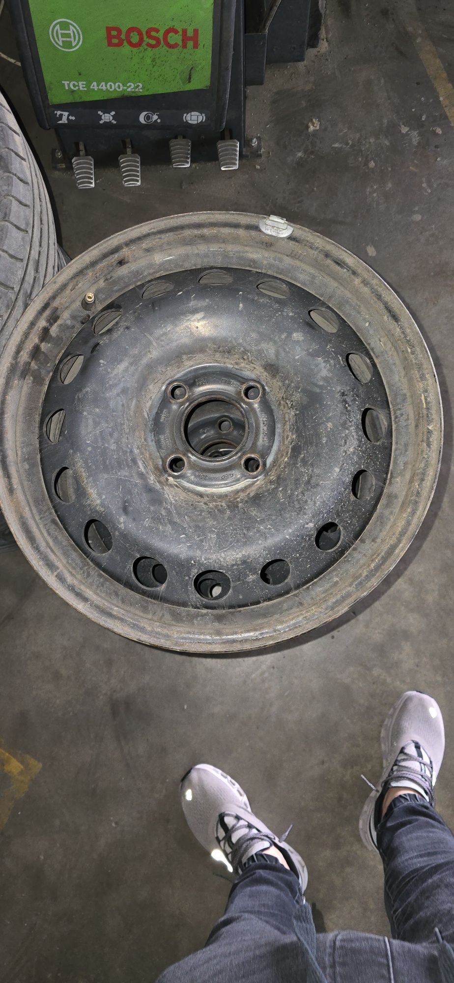 Jante tablă 16" originale Ford cu senzori presiune, capace si anvelop