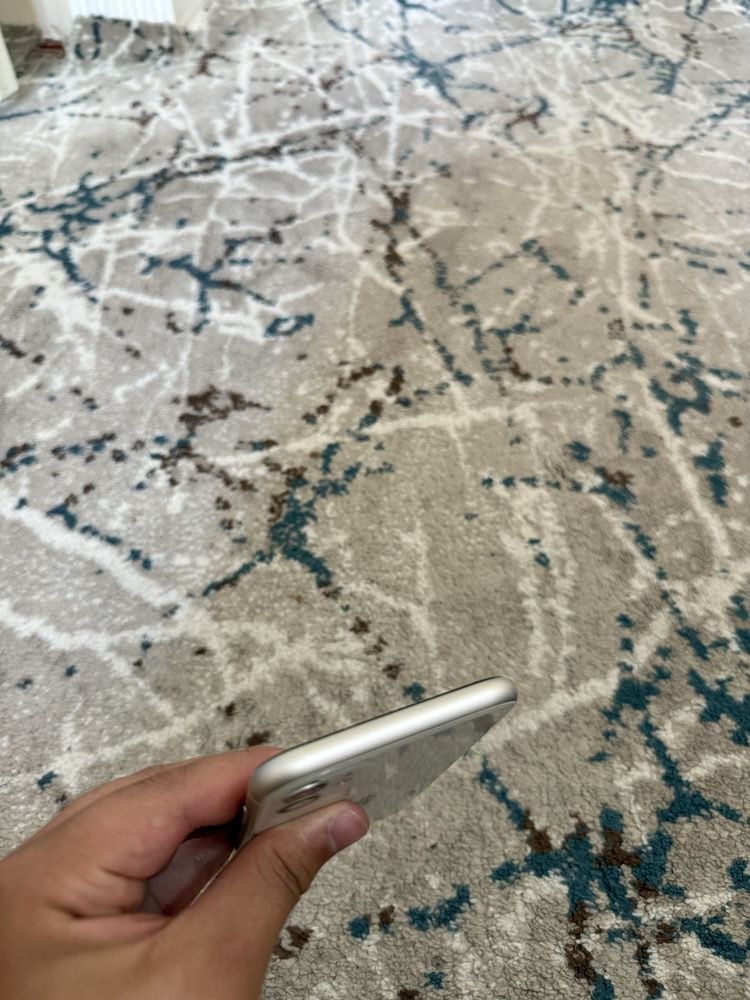 iphone 11 sotiladi ideal