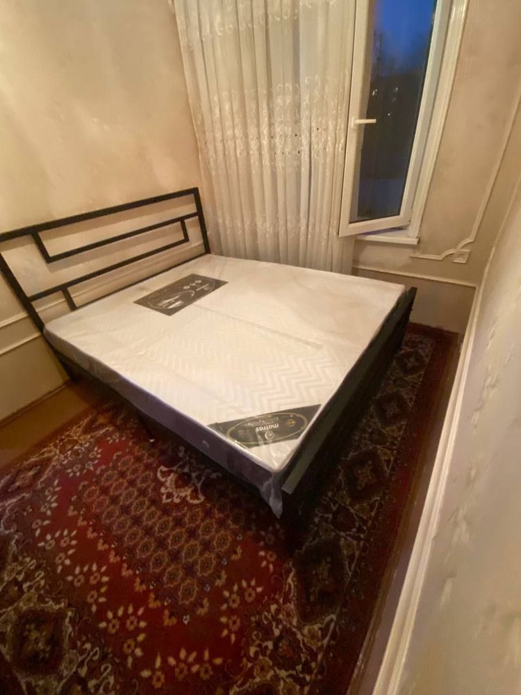 Кровать металлический с матрасом