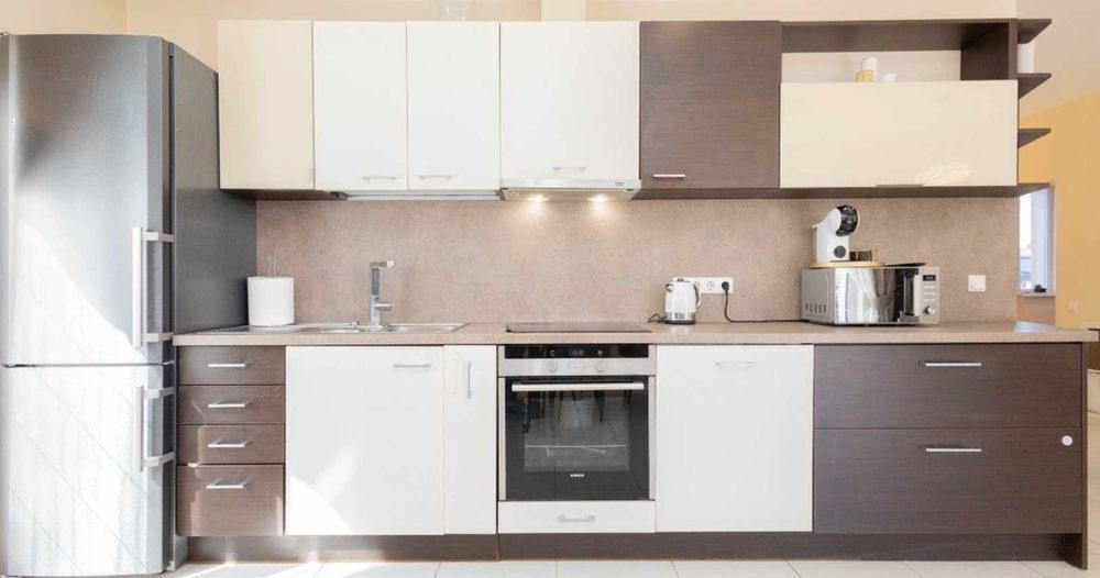 Дава се под наем Тристаен апартамент в Бургас, Братя Миладинови - 90 кв.м за 433.5 € - Снимка #4