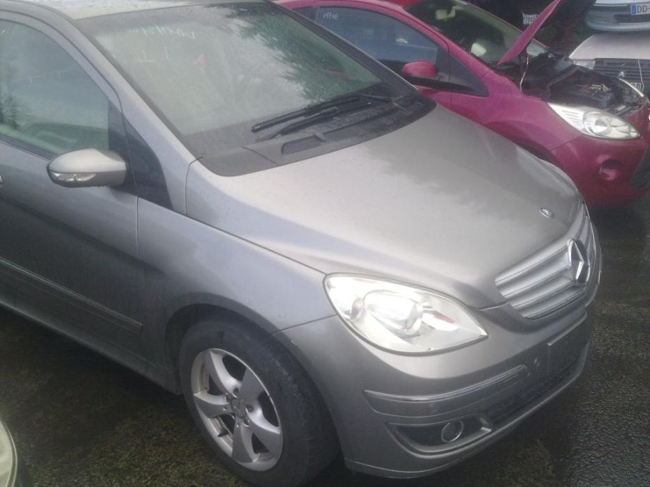 Mercedes B180/B200 CDI 2006г. на части