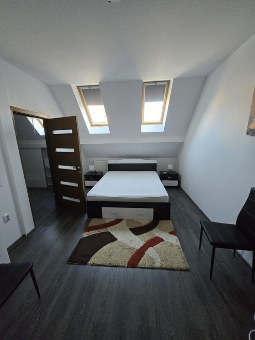 Proprietar vind Penthouse  85 mp+40 mp terasa in Tractoru,