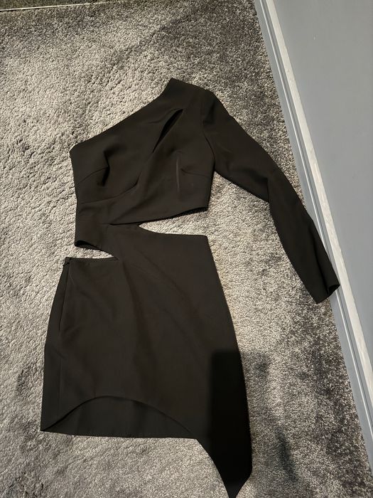 Черна рокля Cliche