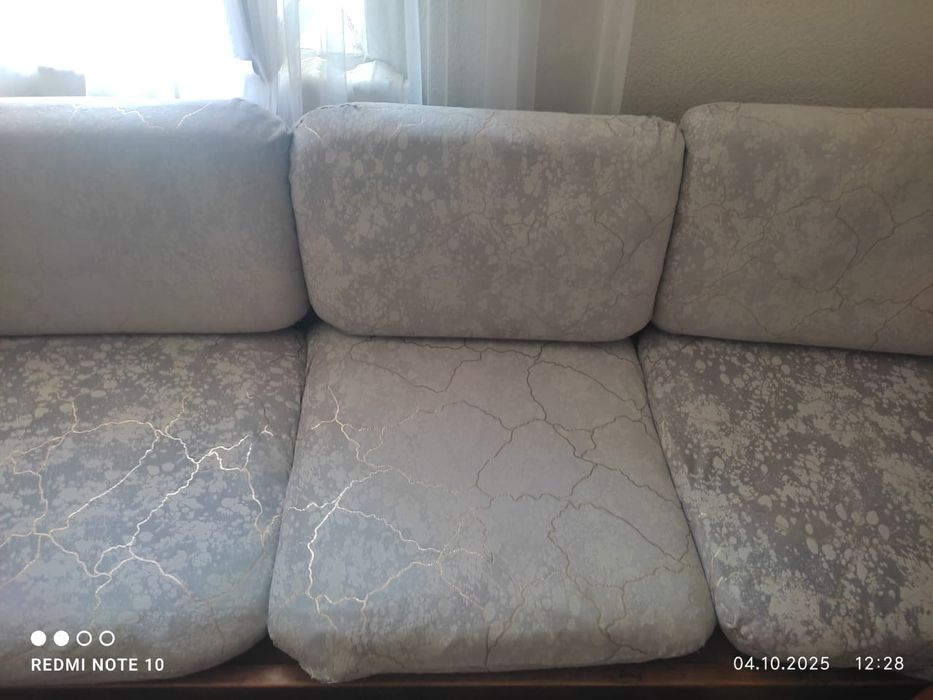 Продам диван старый рабочиий