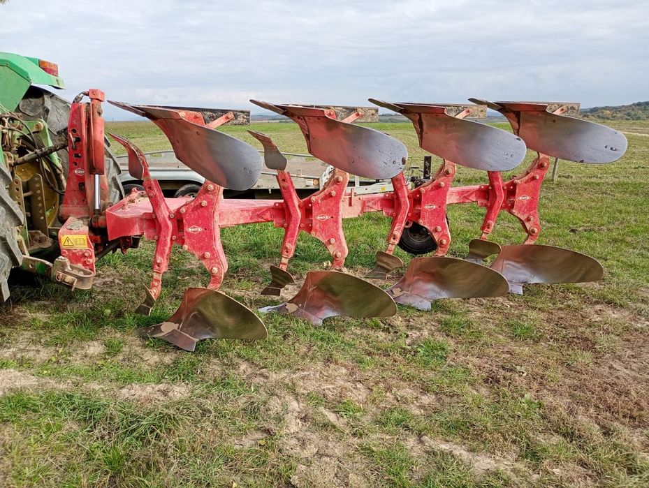 Plug reversibil 4 brazde Kuhn  Huard