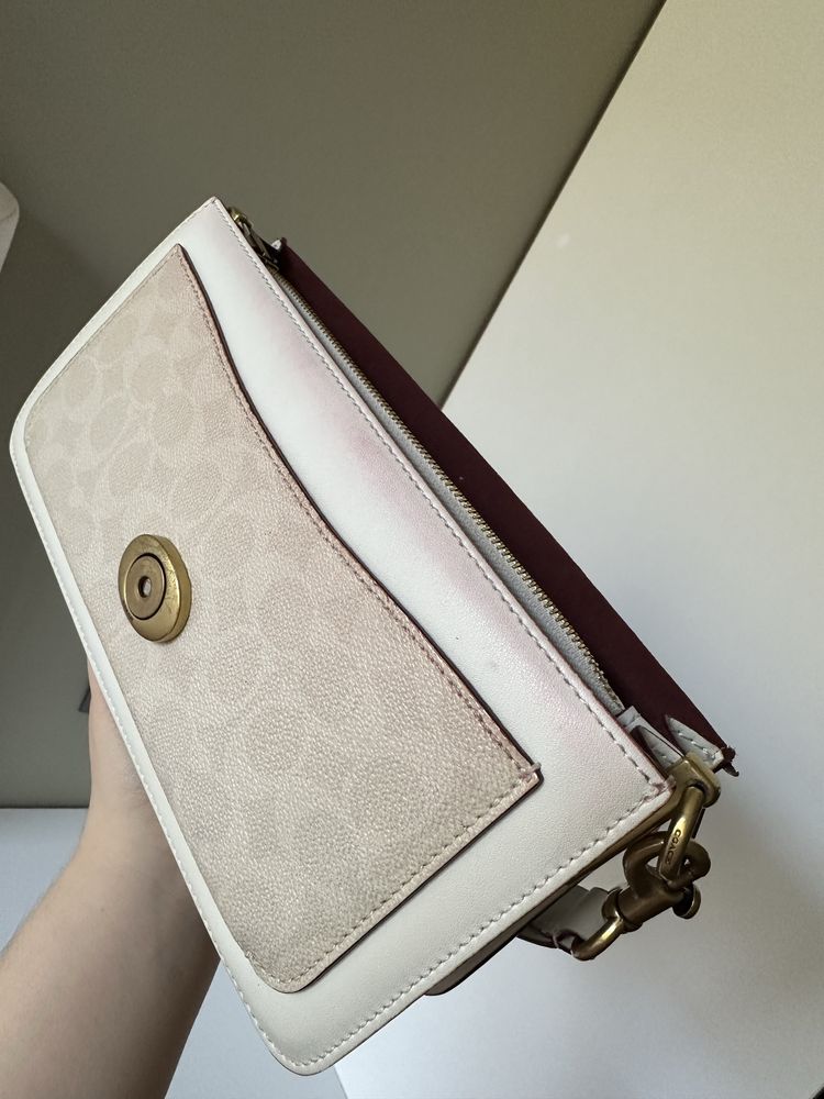 Сумки Chanel и Coach
