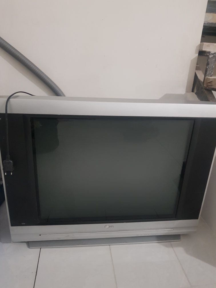 Продаётся телевизор LG