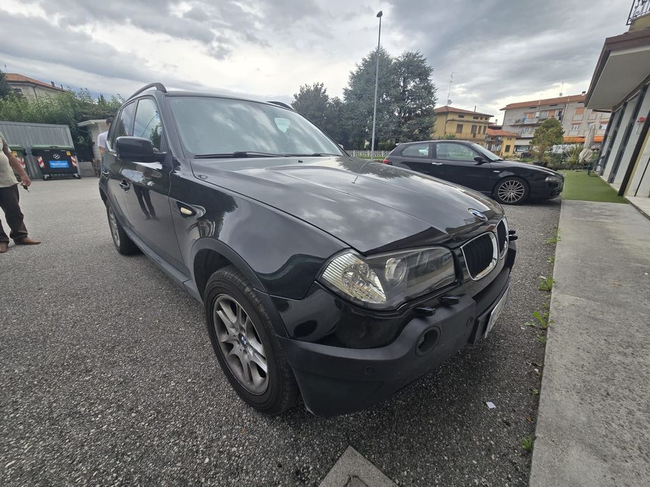 Vând bmw x3 din 2004
