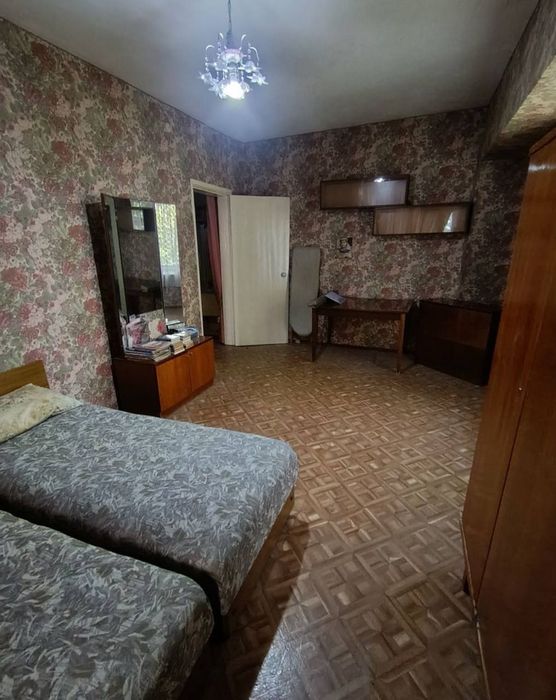 Срочно! Квартира на Чиланзар -Актепа 1/2/4 общ пл 42м ,балкон 2*6