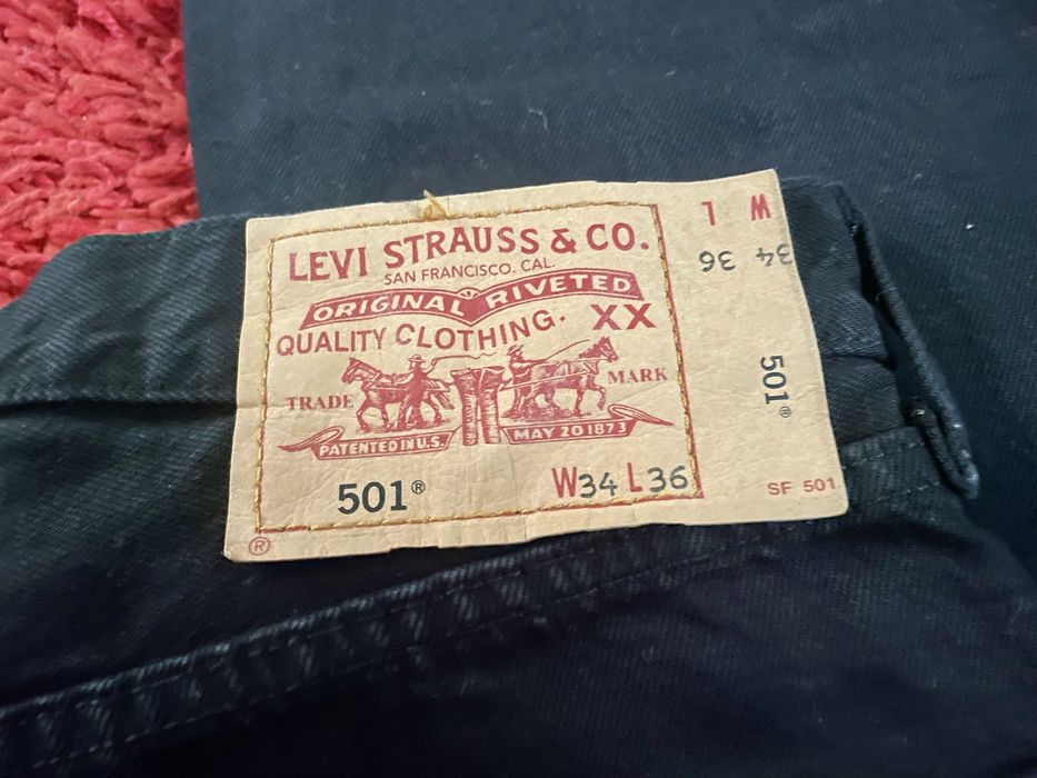 Jeansi barbati Levi Strauss masura 34/36 negri