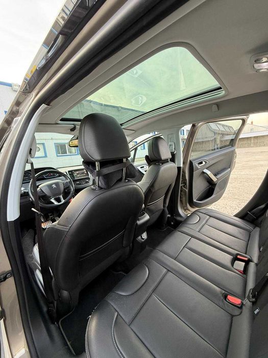 Peugeot 2008 – 1.2 Benzină, Automat 2016