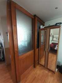 Ușa culisanta din lemn de brad