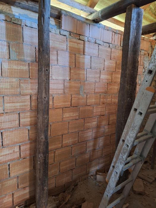 Executăm consolidare și renovari case vechi