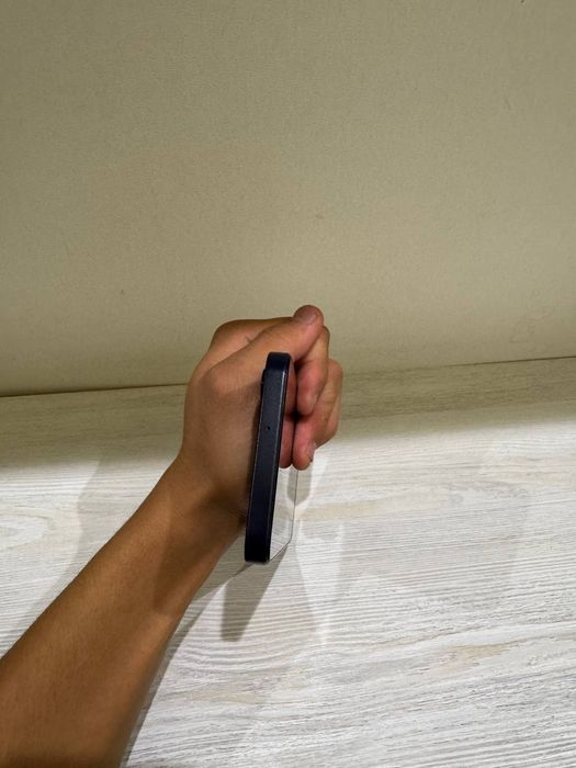 Samsung A15 5G holati yangiday qirilgan joylari yoq