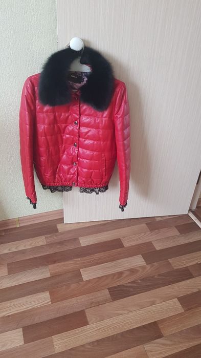 Продам осеннею куртку