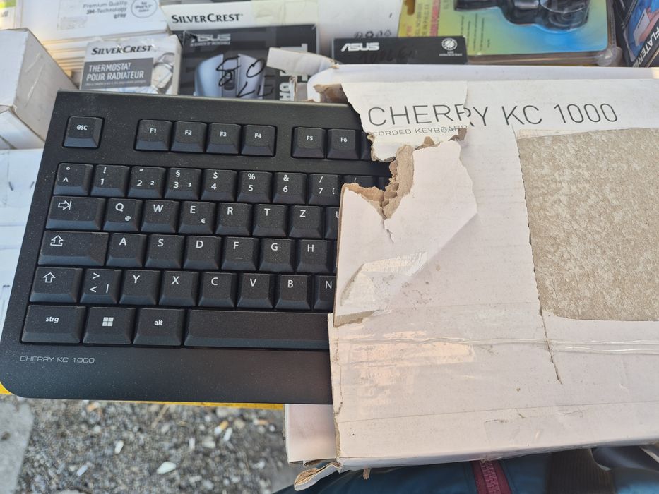 Tastaturi logitech wifi cu maus combo