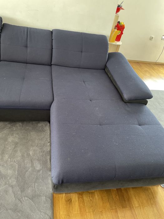 Диван с пе-обрзнаа форма