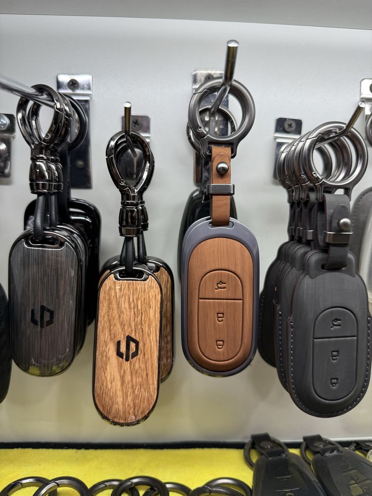 lepmotor avtomobillari uchun pult chexollarimz