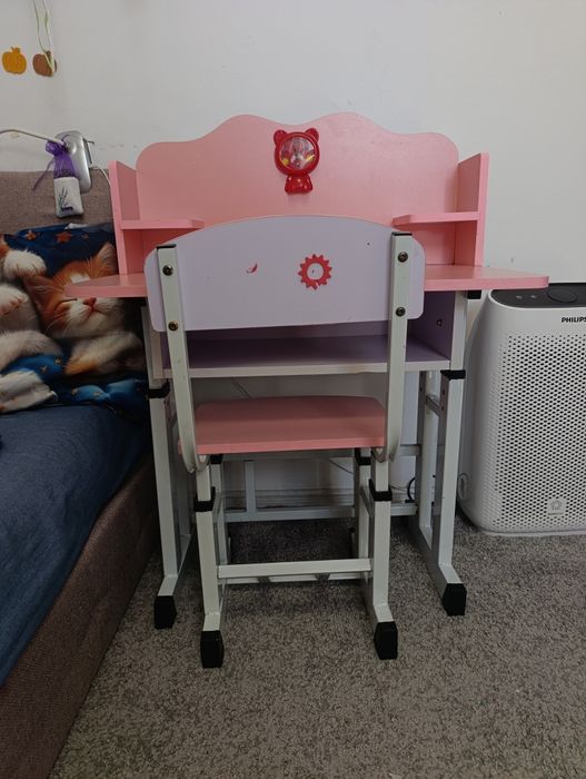 Birou si scaun pentru copii, reglabile pe inaltime,, roz