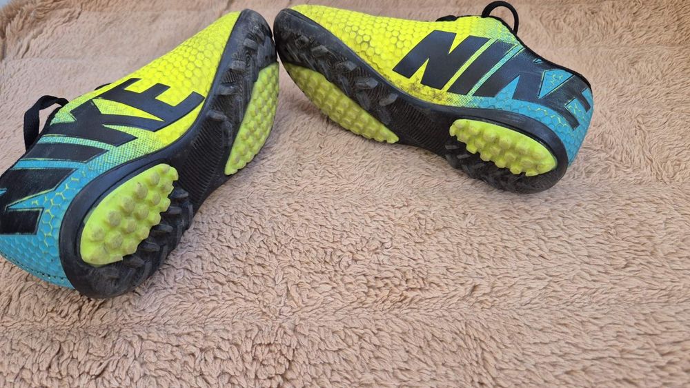 Детски футболни обувки Nike Mercurial 28 номер