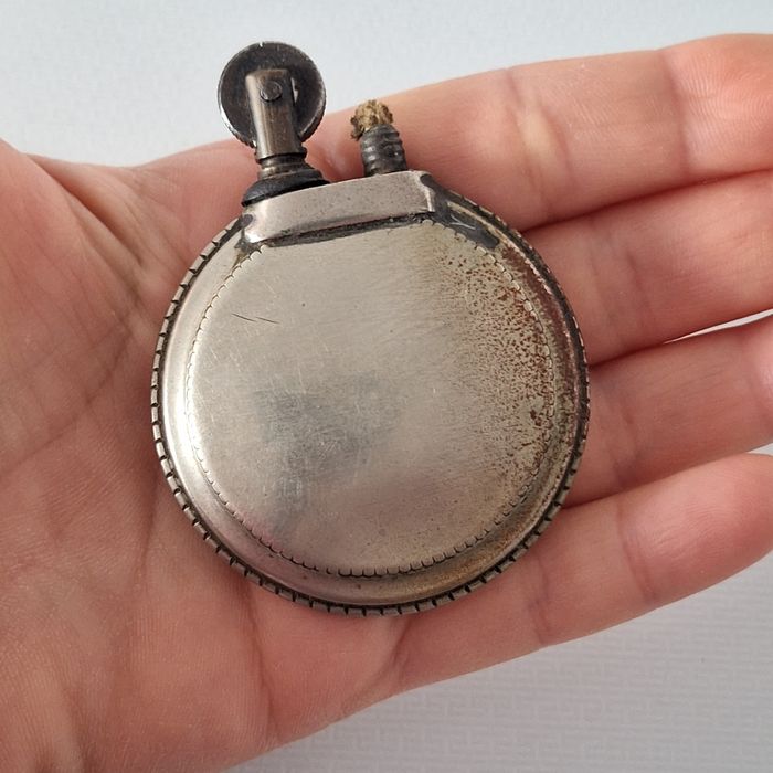 Bricheta de transee frumos decorata