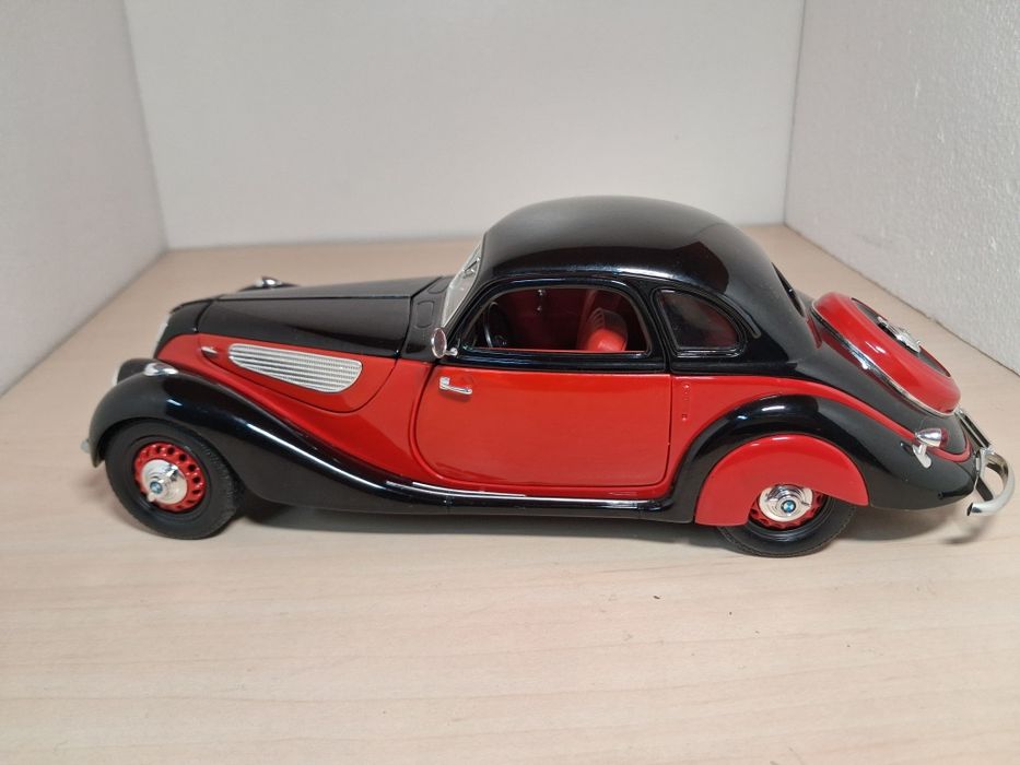 BMW 327 guiloy 1:18