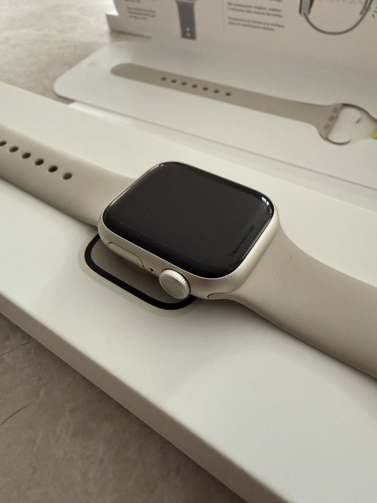 Apple Watch Series 8 Starlight 41mm 100% Battery Health