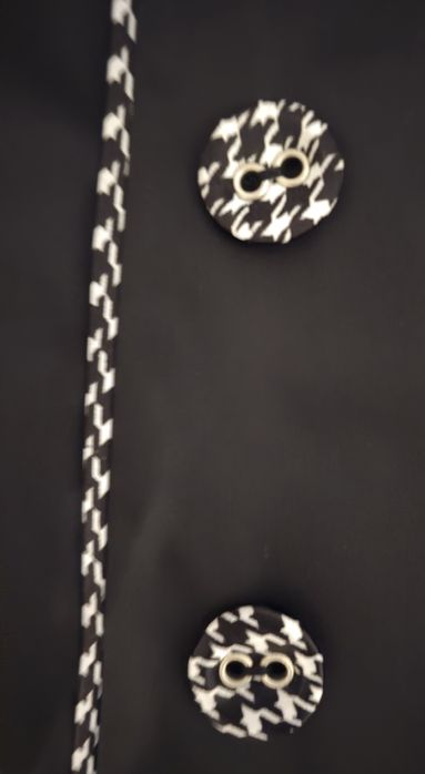 Rochie neagra cu detalii alb cu negru marime 38