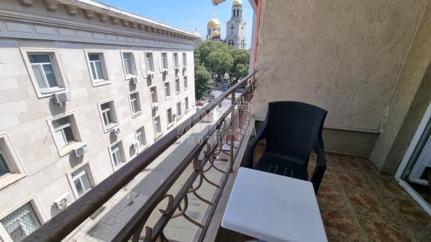 Дава се под наем Тристаен апартамент в Варна, Централна поща - 80 кв.м за 600 € - Снимка #12