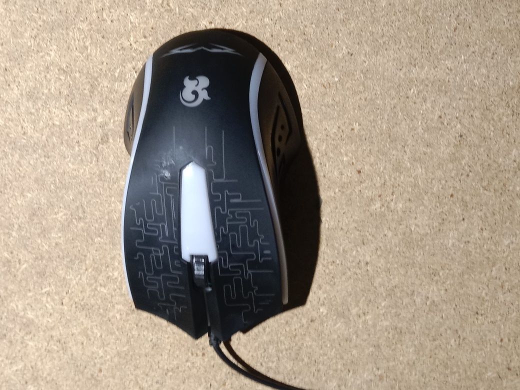 Продам мышь игровую C5