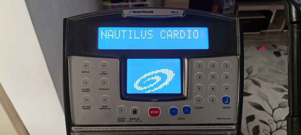 Bicicleta eliptica NAUTILUS E916