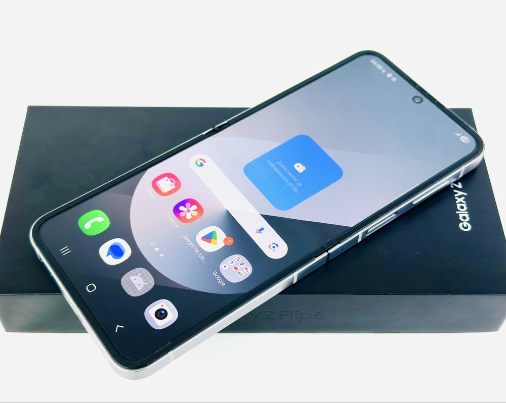 Samsung Galaxy Z Flip 6 256GB 12RAM Silver Shadow Отличен! Гаранция!