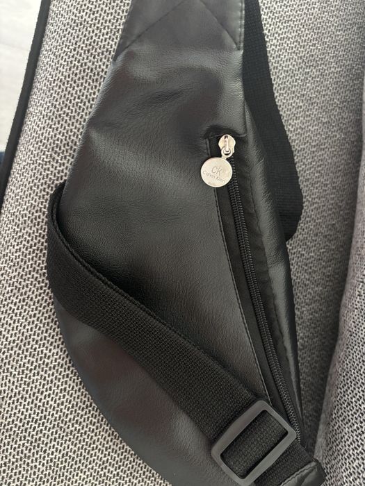 Кожена чантичка келвин клайн