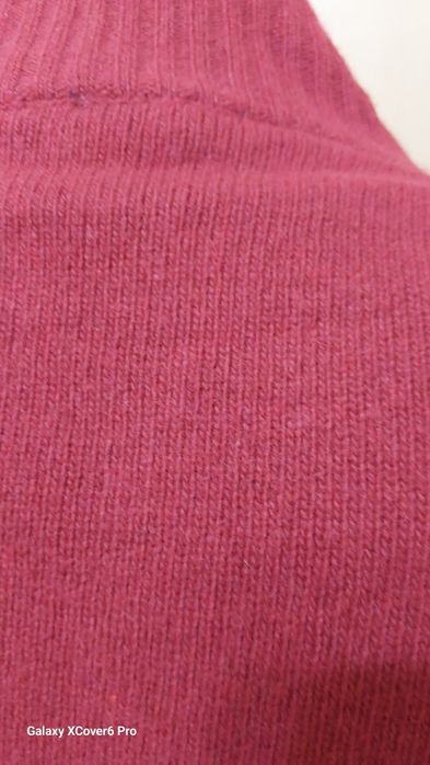 Мъжки пуловер Cashmere.30%кашмир, 20%коприна,  50% вълна. Размер М