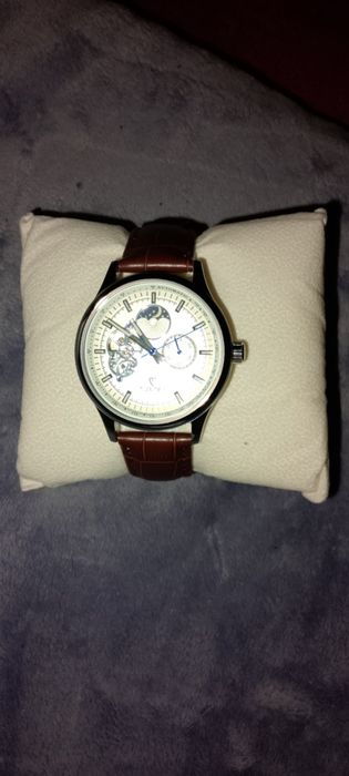 Продам свои механические часы TEVISE