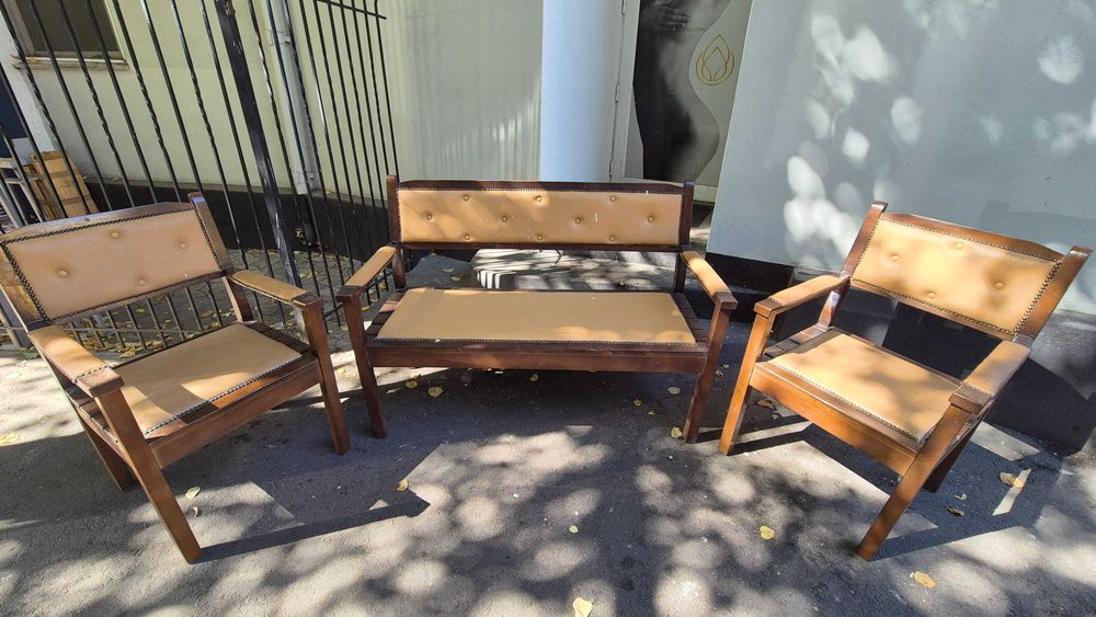 Set gradină/terasa banchetă 3 pers + fotolii lemn fag tapițate.