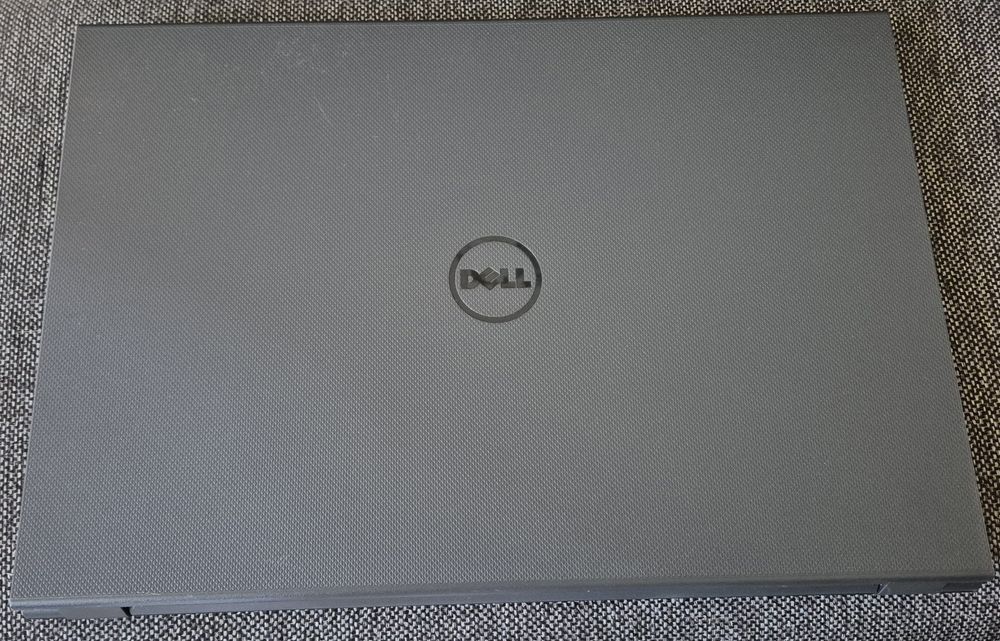 vand laptop Dell Vostro 3549..15.6"..8 Gb..Hard 1 TB..arata f bine.