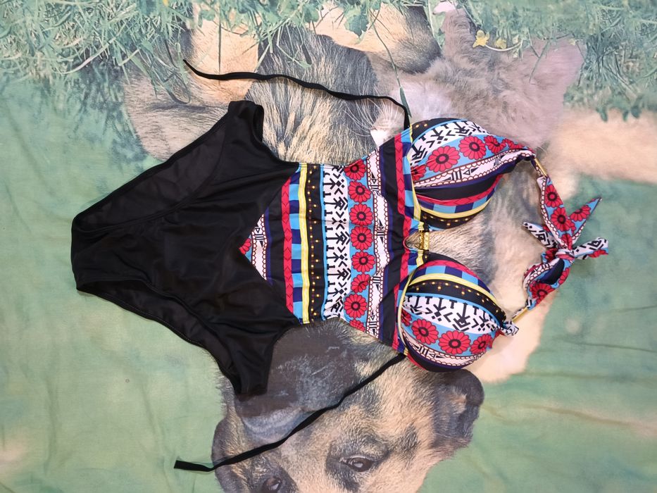 Дамски бански L и XL