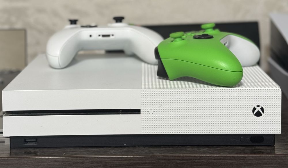 Продам xbox one S