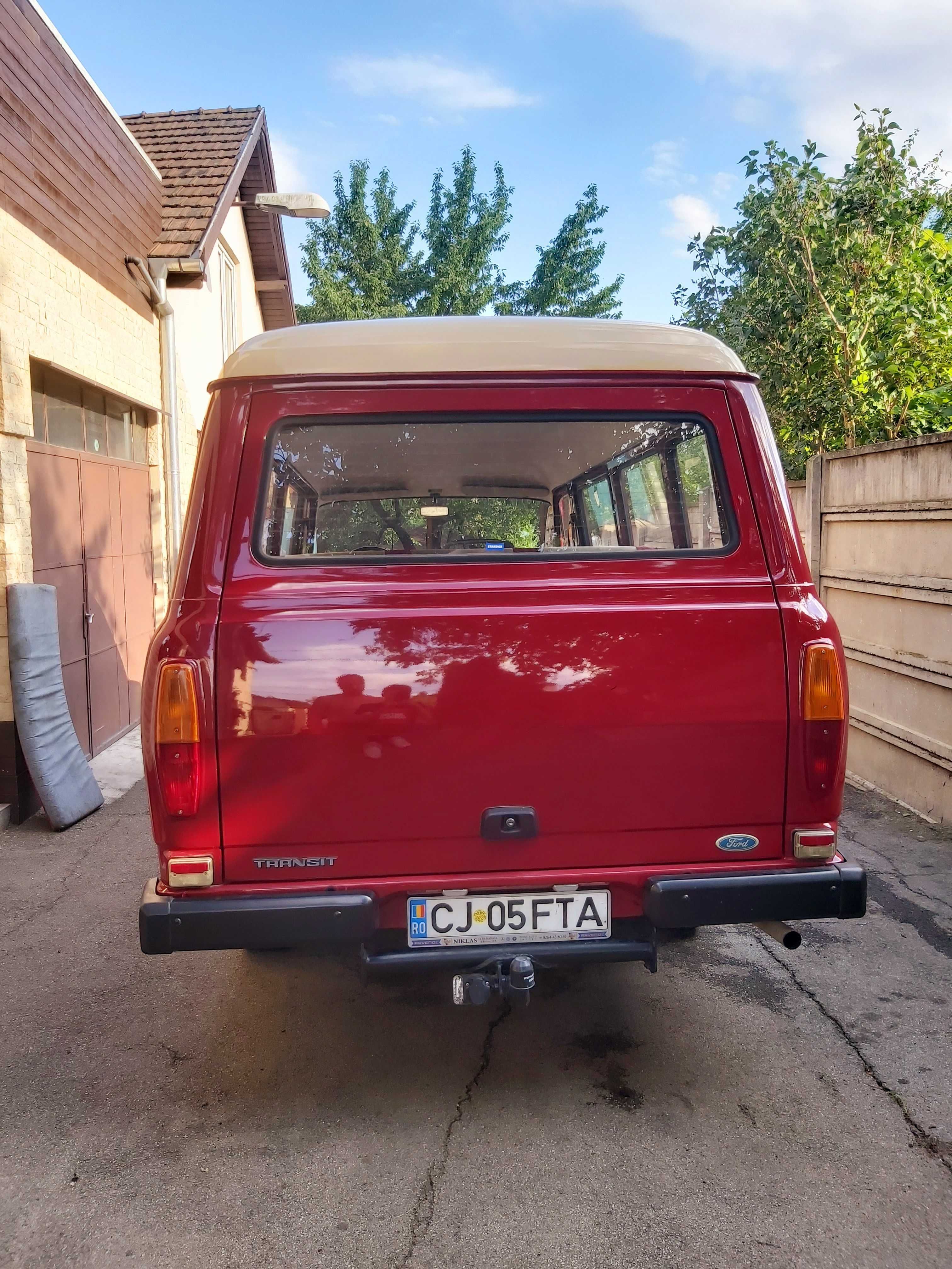 Ford Transit 100, an 1979, vehicul istoric, retro, restaurat