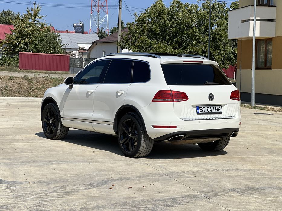 Vând Vw Touareg