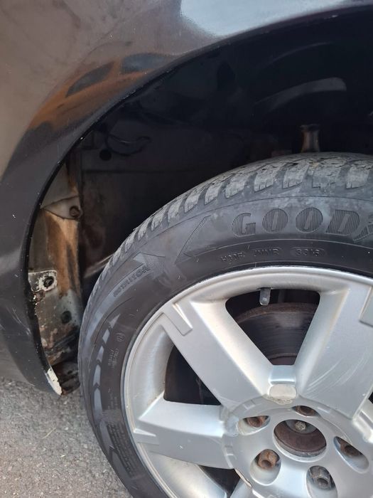 Vând Ford focus C-Max sau schimb cu Duster