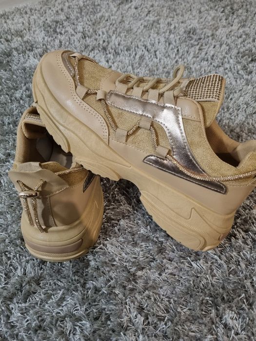 Маратонки 40 номер